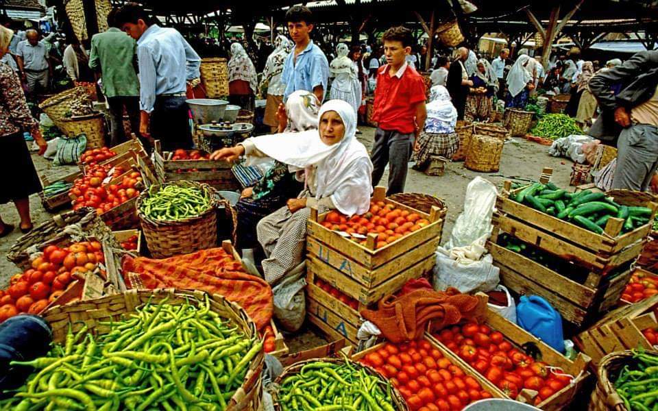 SOFRALARA ATEŞ DÜŞTÜ, TEZGAHLARA YANAŞILMIYOR..