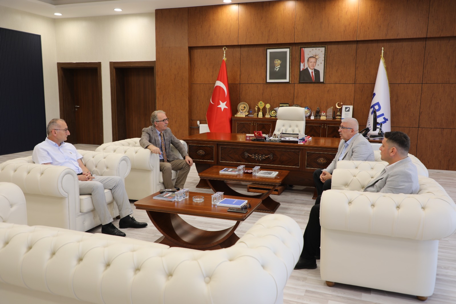 Sinop Üniversitesi Rektörü Taşdemir’den Rektör Uzun’a ziyaret